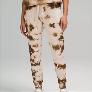 Lululemon Tye-Dye Scuba Joggers